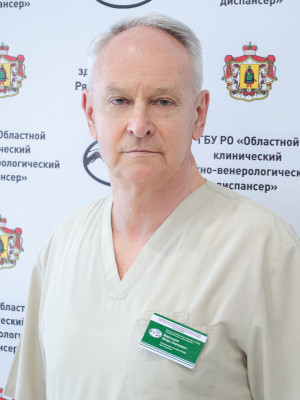 Заведующий центром по профилактике и борьбе со СПИД и инфекционными заболеваниями Мартынов Игорь Сергеевич